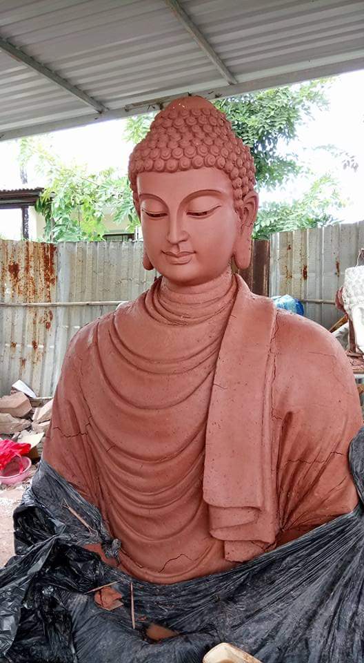 Tượng Phật thích ca bằng chất liệu composite 01
