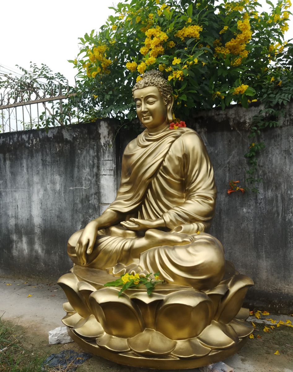 thi công đắp tượng Phật