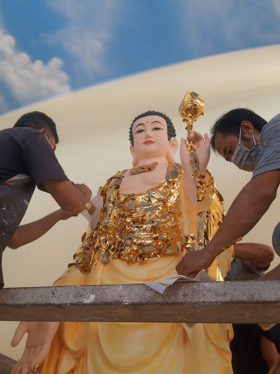 Thi công tượng Phật lớn