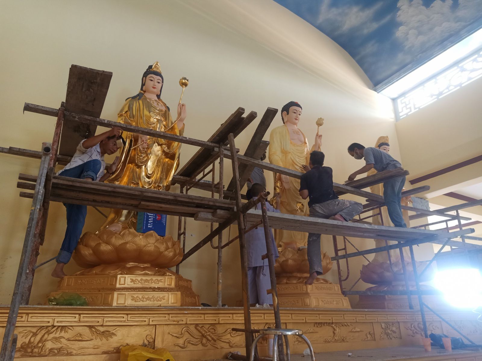 tượng Tam Bảo Phật