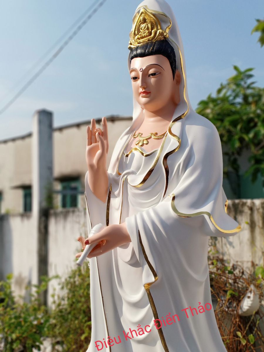 tượng Phật Quan Âm xi măng