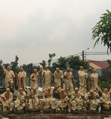 Tìm nơi mua bộ tượng 18 vị la hán xi măng uy tín với giá cả hợp lý