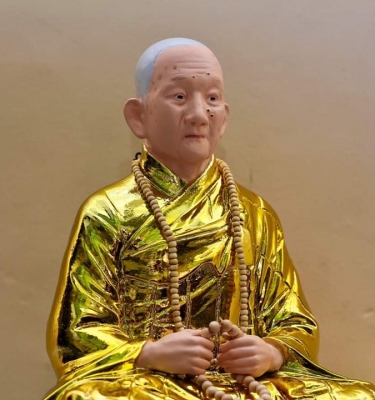 Tượng đại hòa thượng thượng trí hạ tịnh