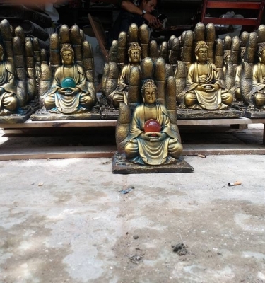 Tượng Phật phong thủy.