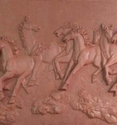 Phù điêu mã đáo thành công