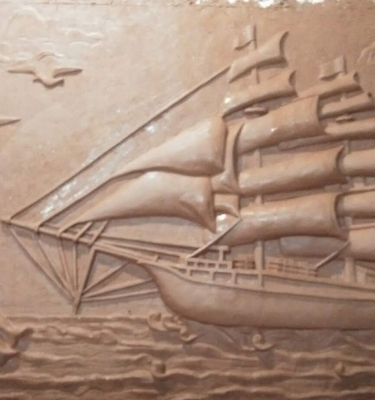 Phù điêu thuận buồm xuôi gió.