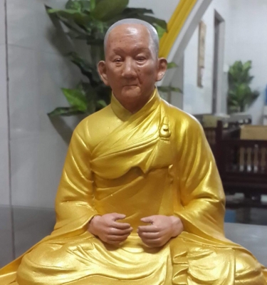 Tượng hoàn thượng thích Trí tịnh