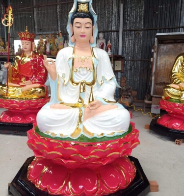 Tượng quan âm ngồi cao 1,6m