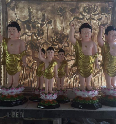 Tượng Phật đản sinh