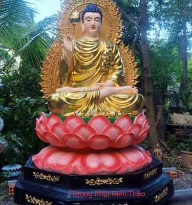 Tượng Phật thích ca mâu Ni dát vàng