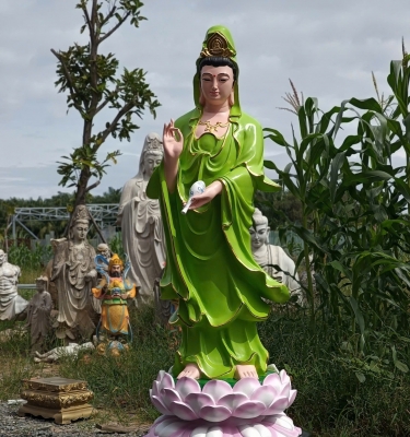 Tượng Quan Âm Bồ Tát Đứng Cao 1,8 Mét