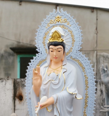 Tượng Phật quan âm bồ tát