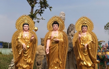 Xưởng điêu khắc tượng Tam Thế Phật đứng 