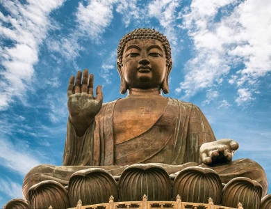 Khác biệt giữa Phật giáo Nam Tông và Bắc Tông