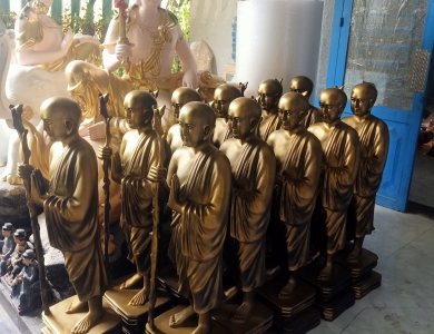 Sản xuất tượng giá sỉ với đa dạng kiểu mẫu