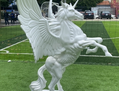 Lựa chọn tượng composite để trang trí Tết 