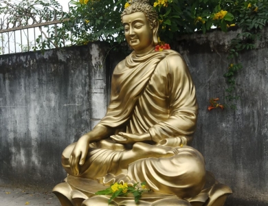 Dịch vụ thi công tượng Bổn Sư bằng composite chuyên nghiệp