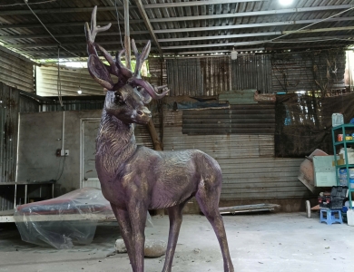 Khách sạn 5 sao trang trí sảnh bằng tượng composite như thế nào?