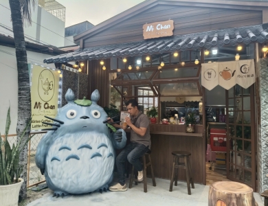 Xu hướng decor quán cafe bằng mô hình tượng nhân vật hoạt hình