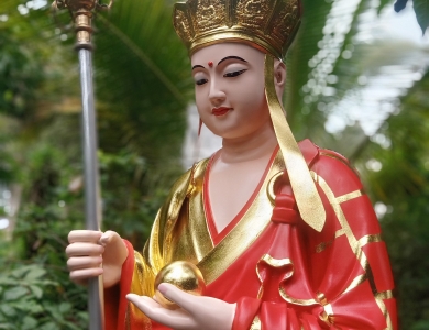 Các mẫu tượng Ngài Địa Tạng Vương Bồ Tát đẹp và ý nghĩa