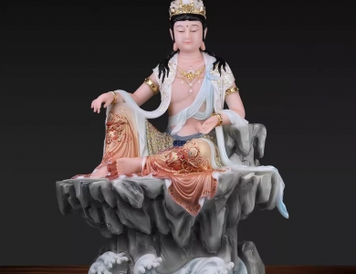 Điêu khắc tượng Quan Âm Tự Tại ngồi ấn tượng và chất lượng