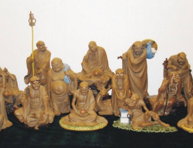 Sự khác biệt về chất liệu của tượng 18 vị La Hán xi măng