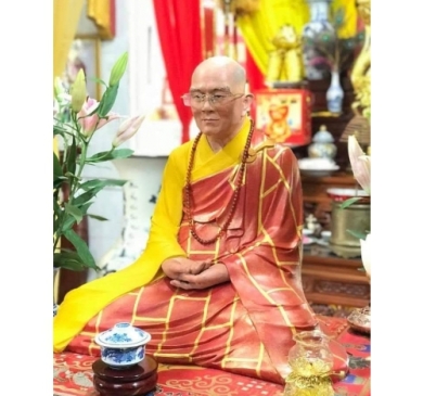  Tạc Tượng nhà sư