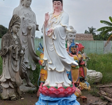 Làm sao để tượng Phật không bị phai màu?