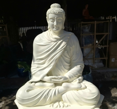 Tượng Phật Composite Sân Vườn – Bền Đẹp Theo Thời Gian, Trang Nghiêm Giữa Thiên Nhiên