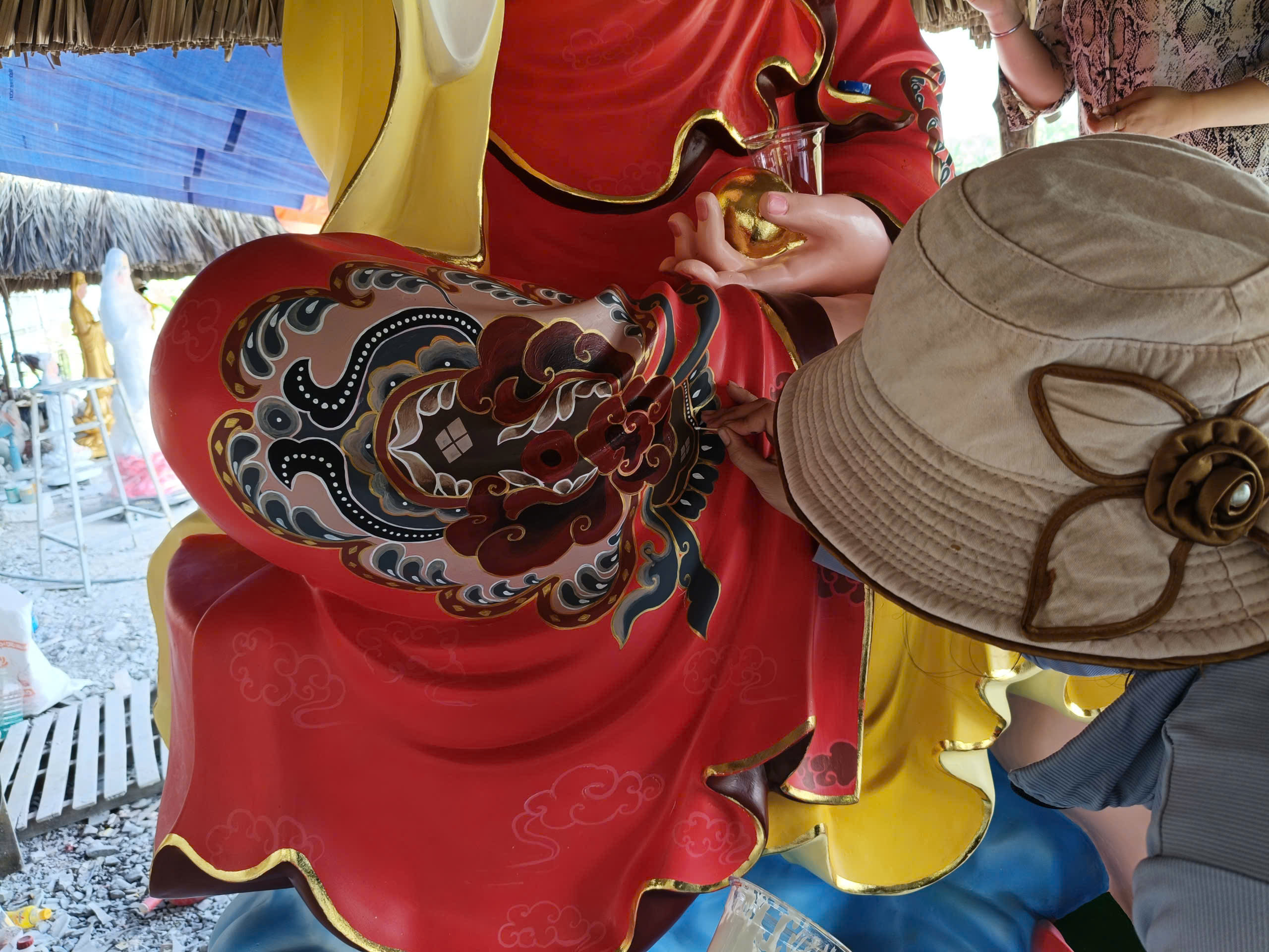 sơn sửa tượng phật cũ