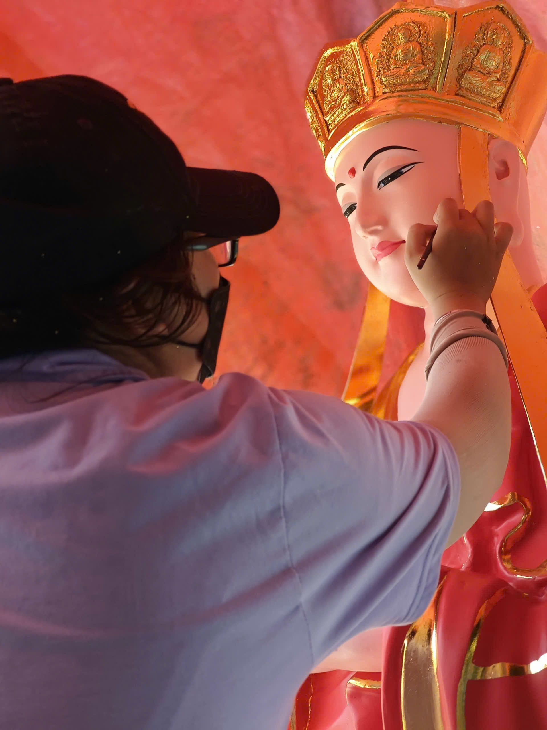sửa tượng Phật cho chùa