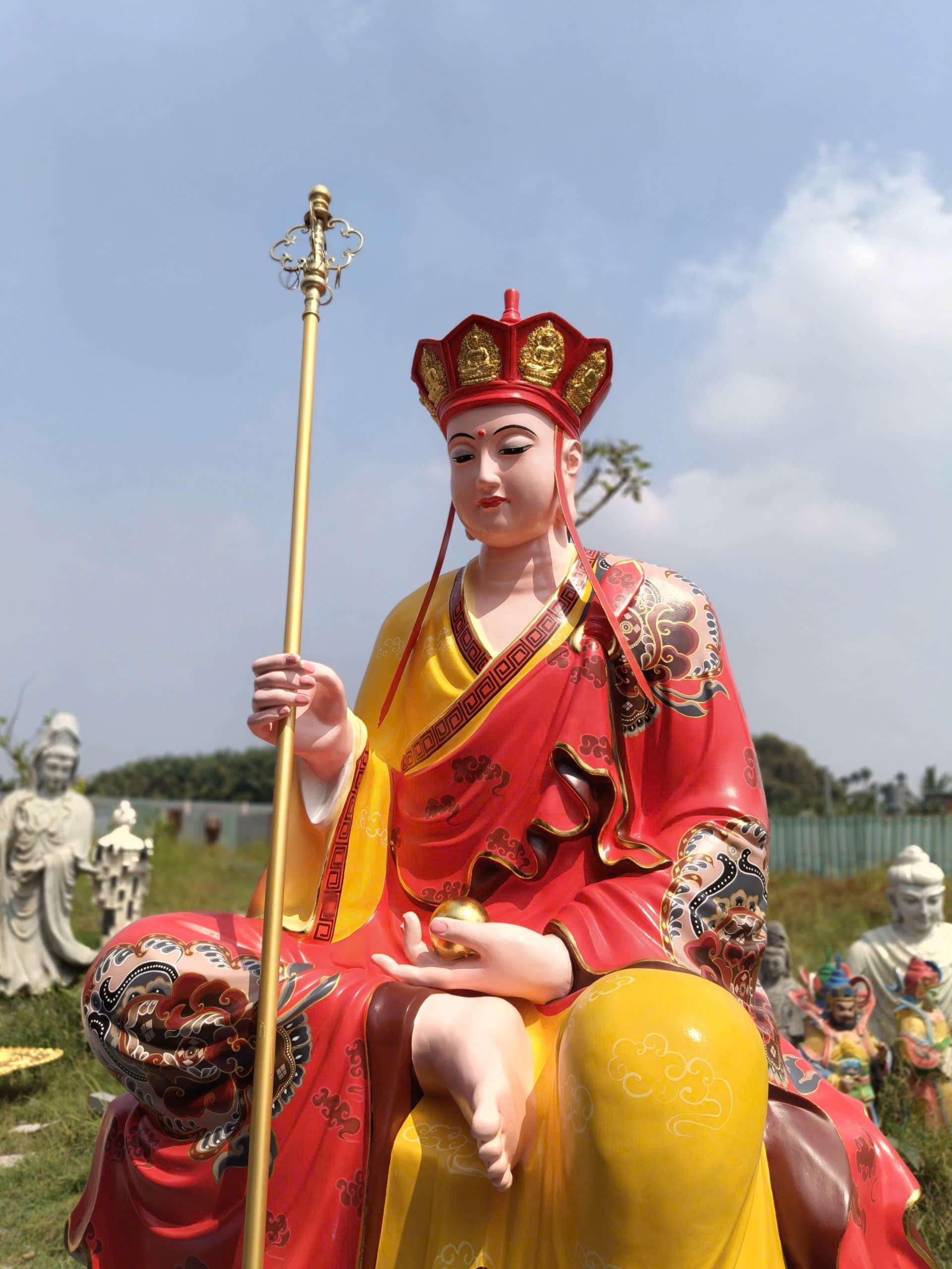 tượng địa tạng cưỡi đề thính