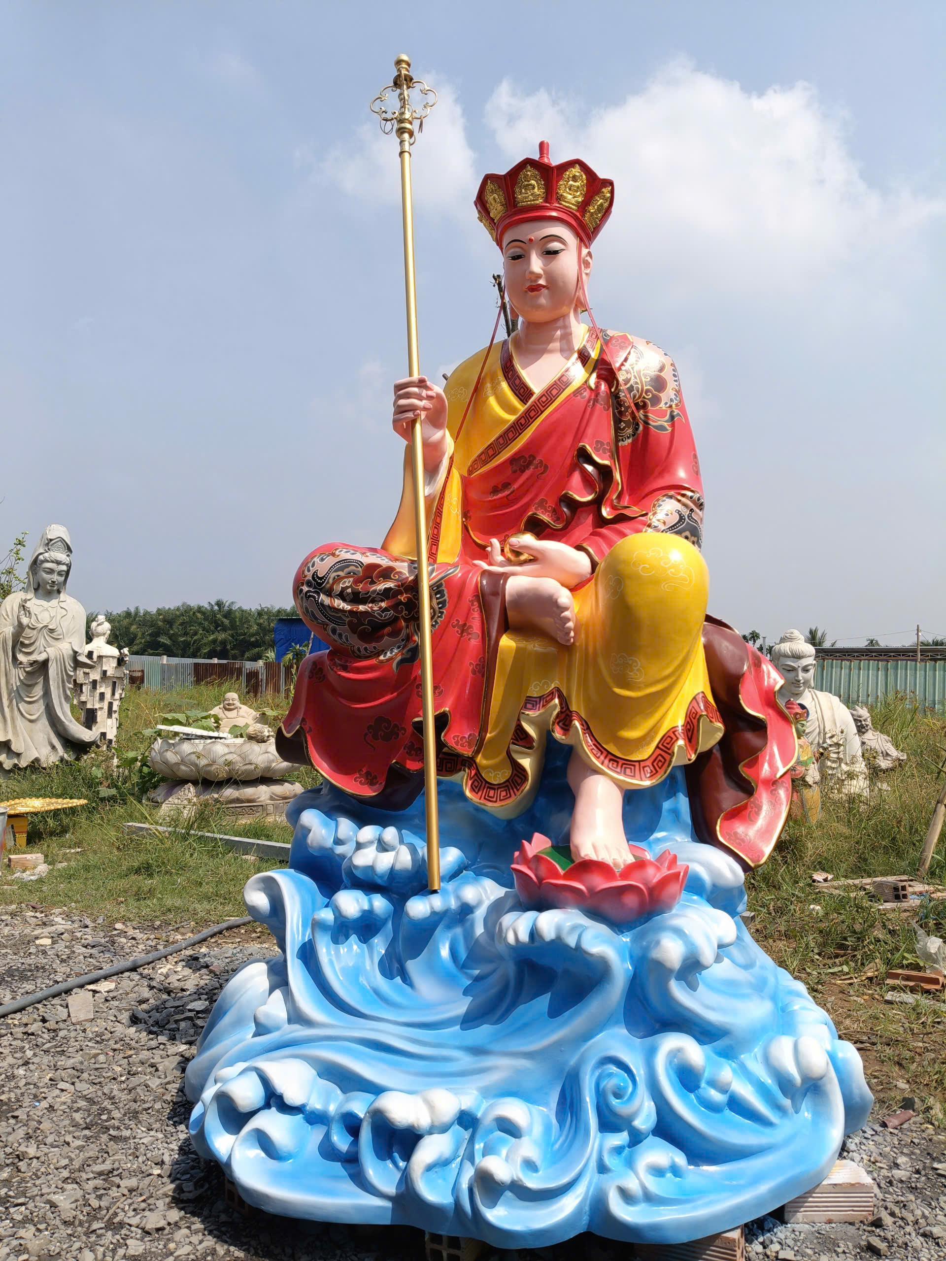 tượng địa tạng cưỡi đề thính