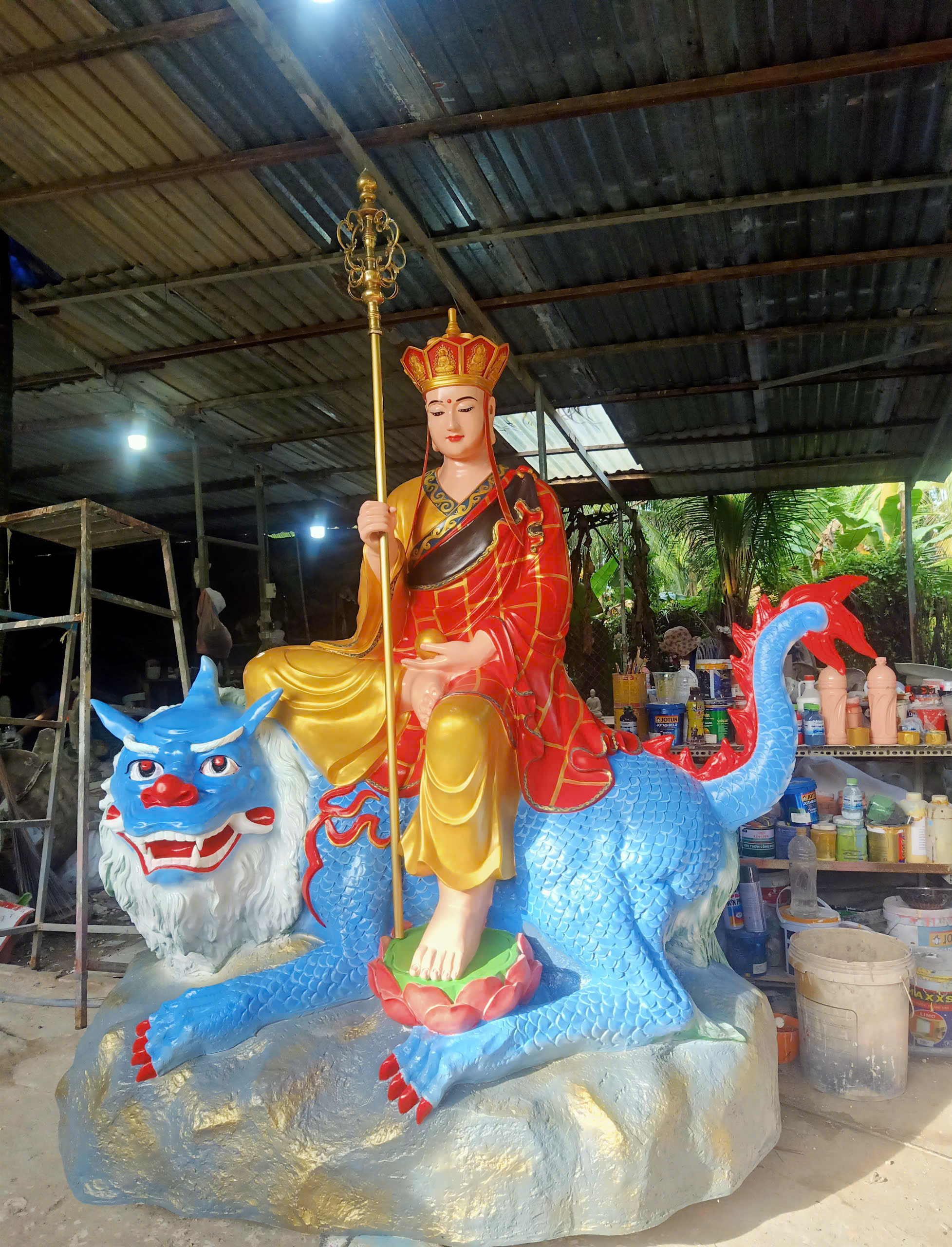 tượng địa tạng cưỡi đề thính