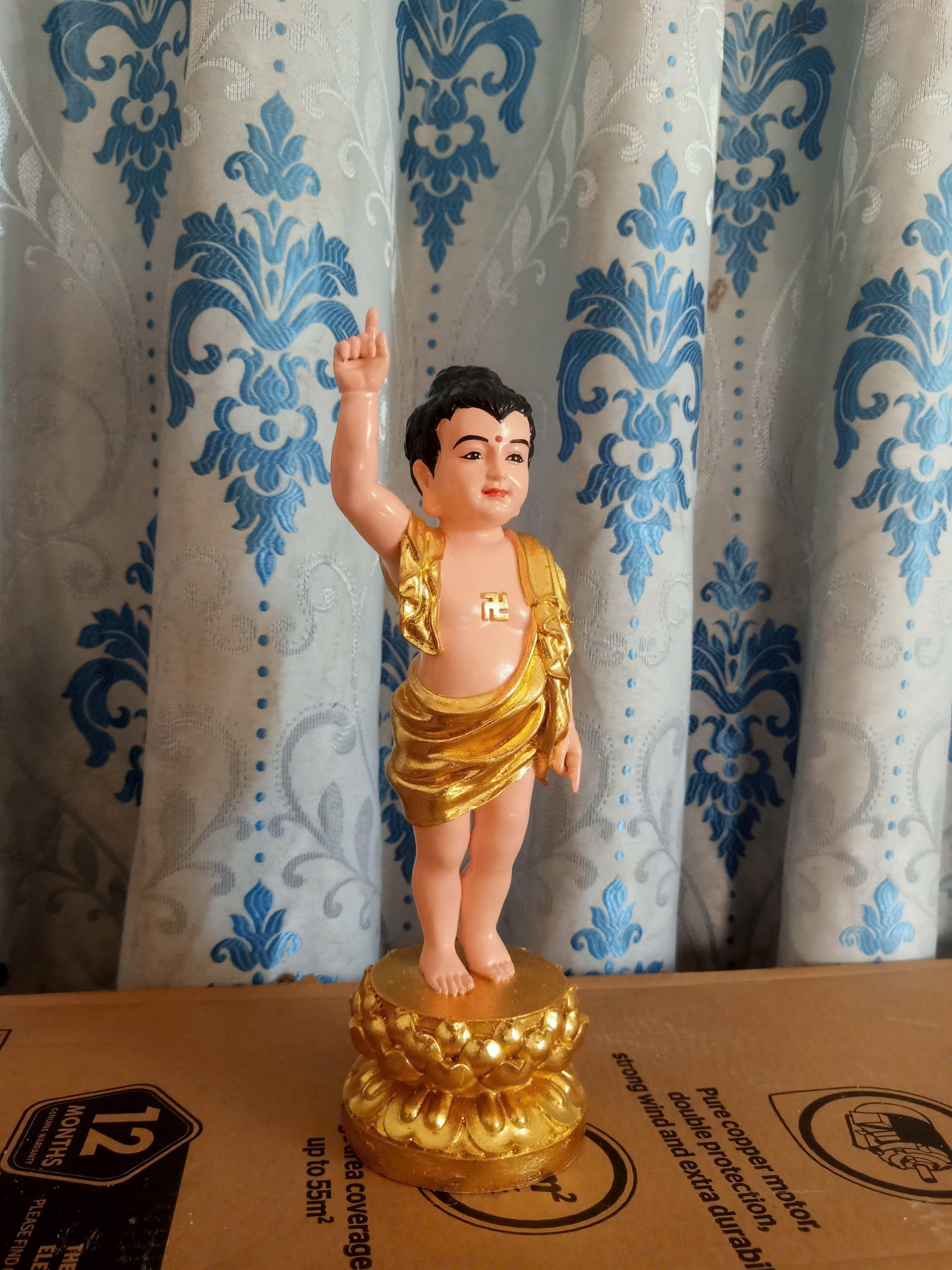 tượng phật đản sanh composite