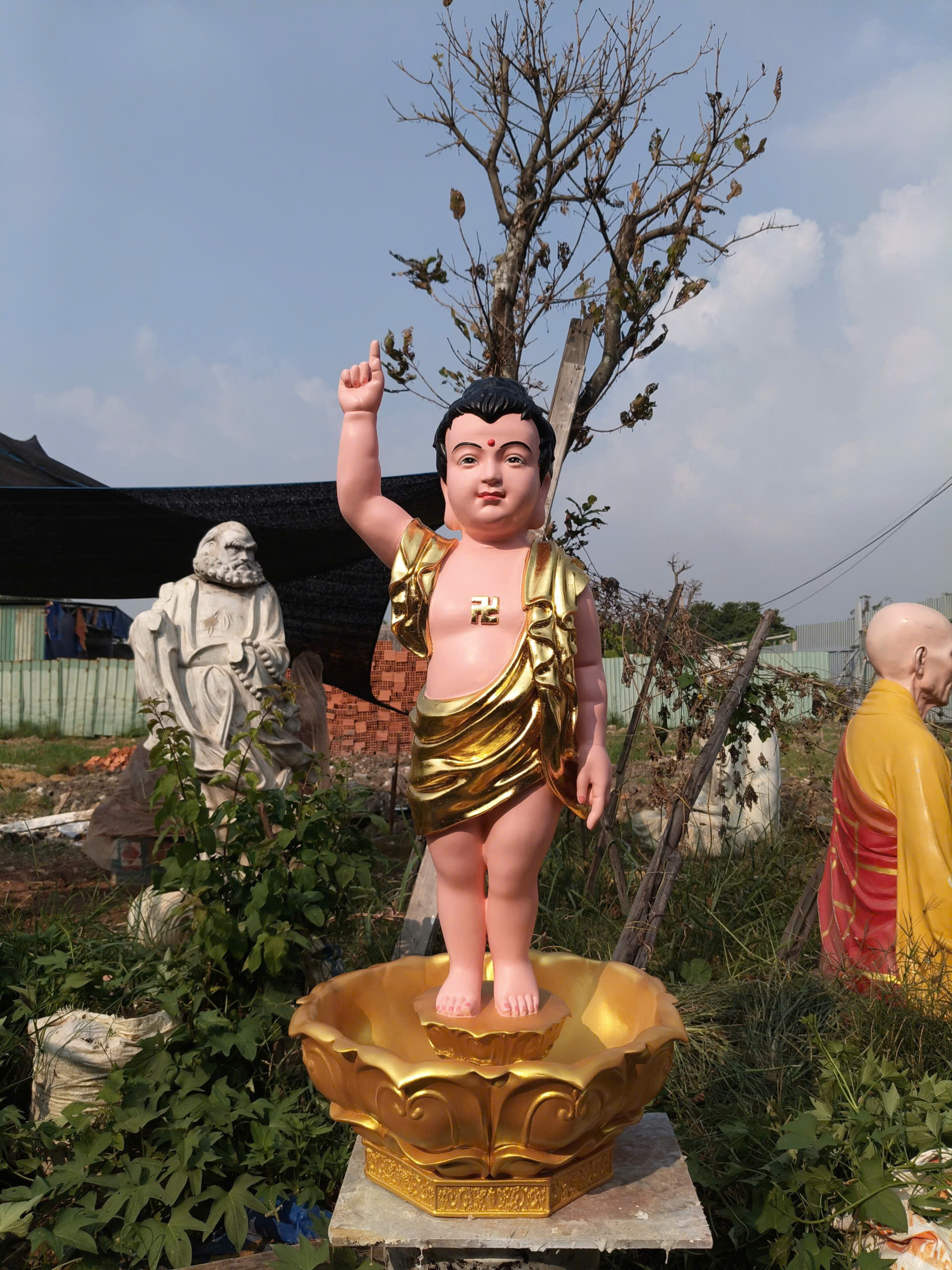 tượng phật đản sanh composite