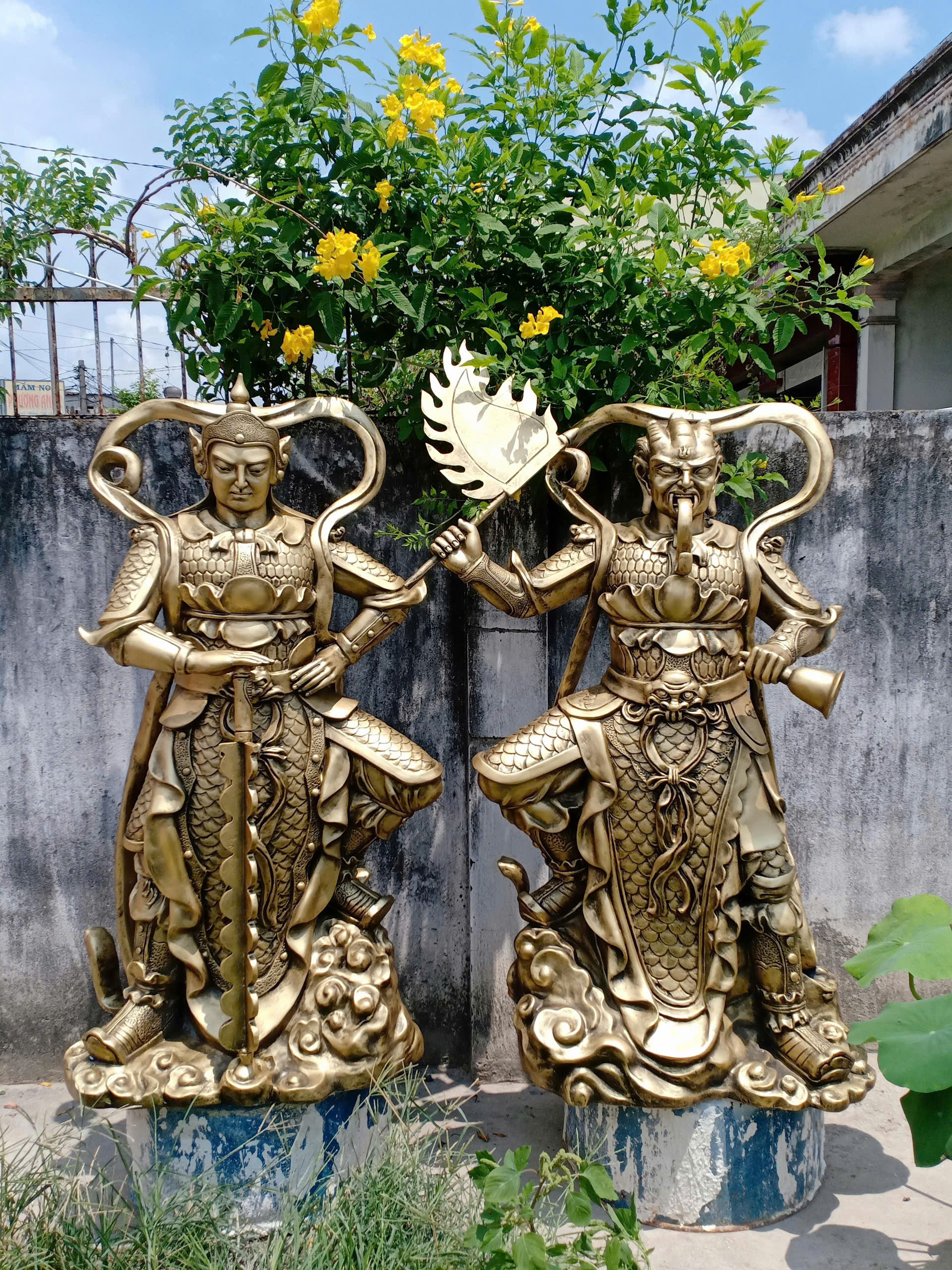 tượng phật hộ pháp