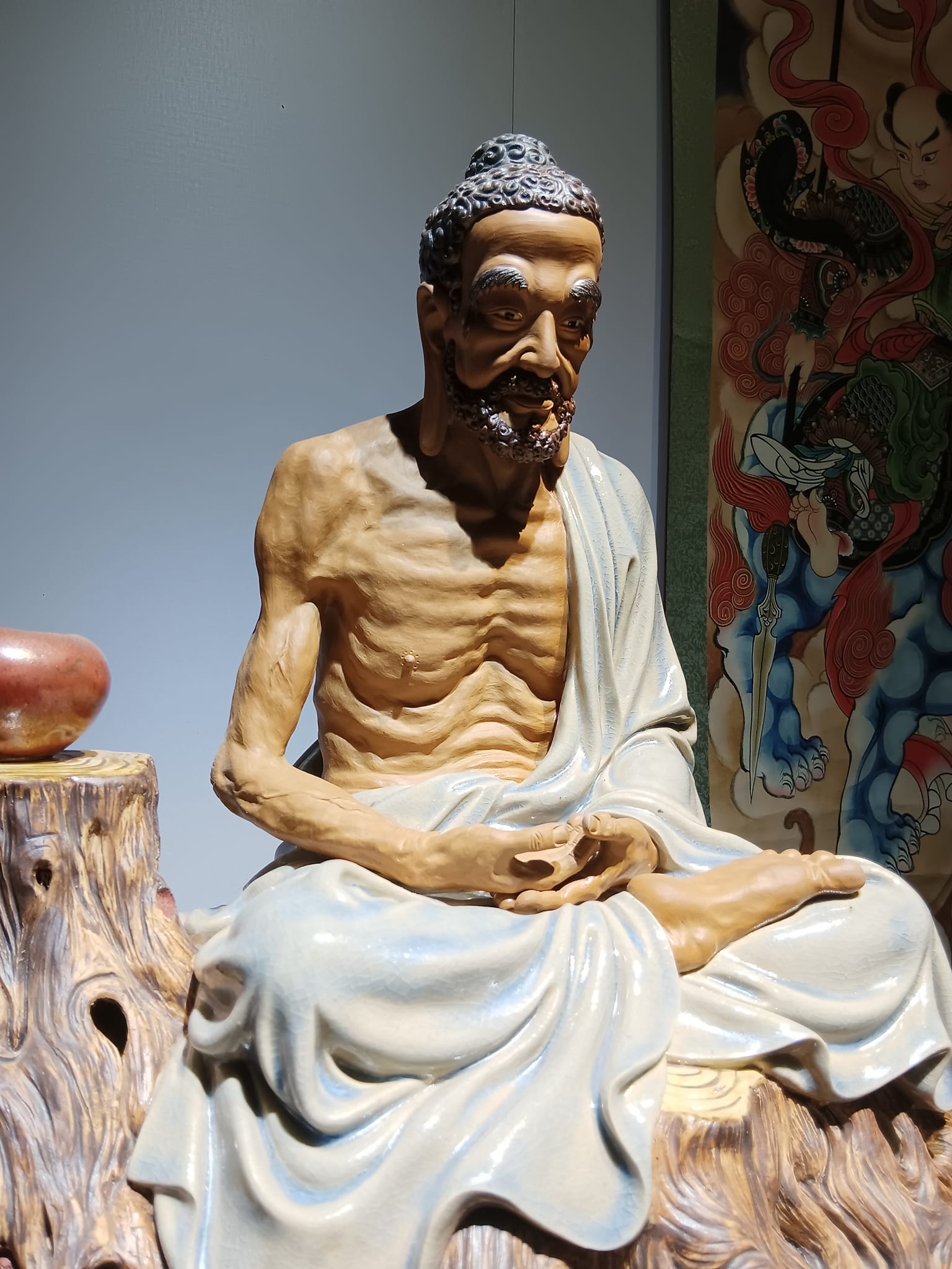 tượng phật thích ca khổ hạnh