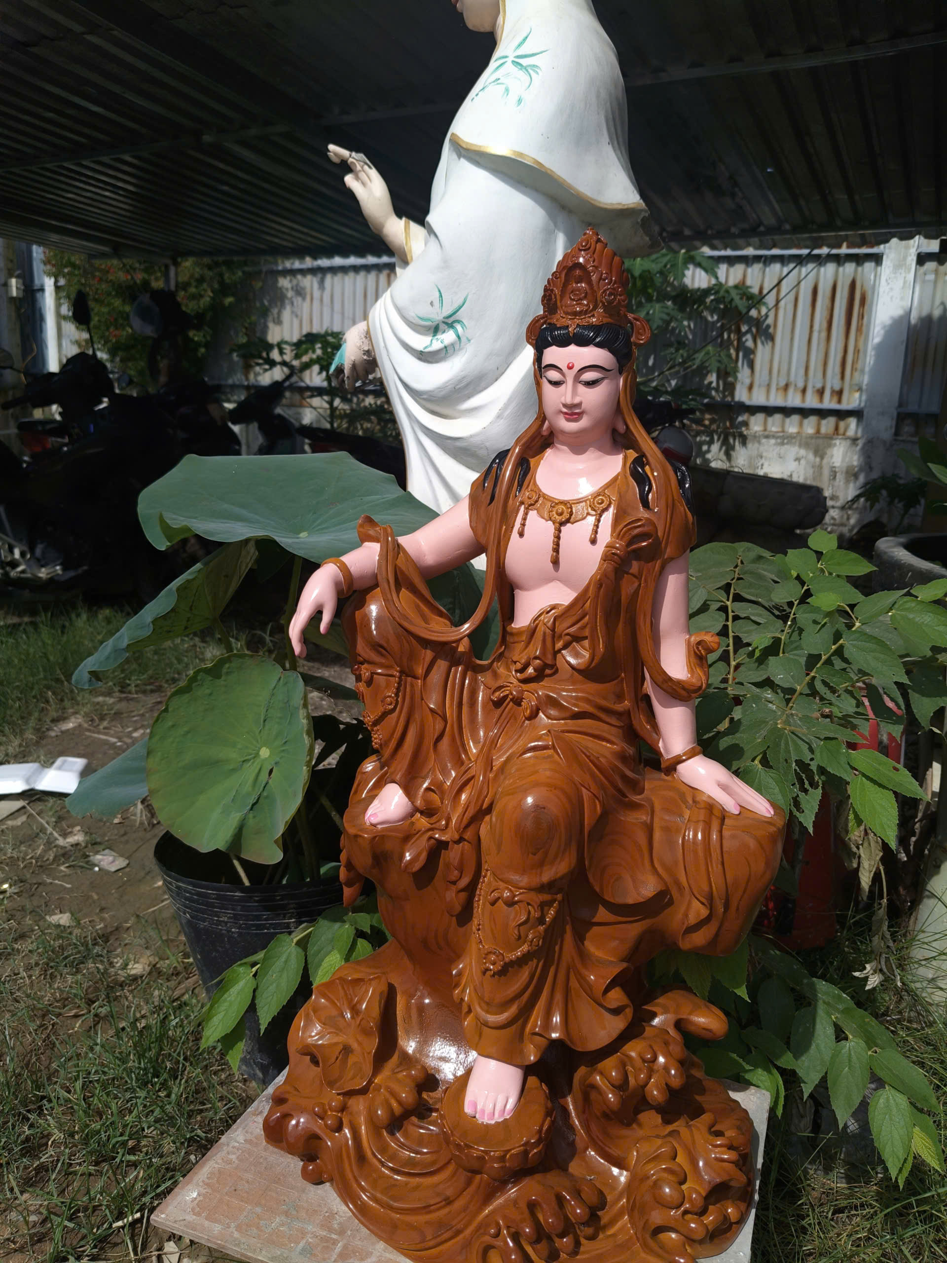 Tượng Phật trang trí sân vườn