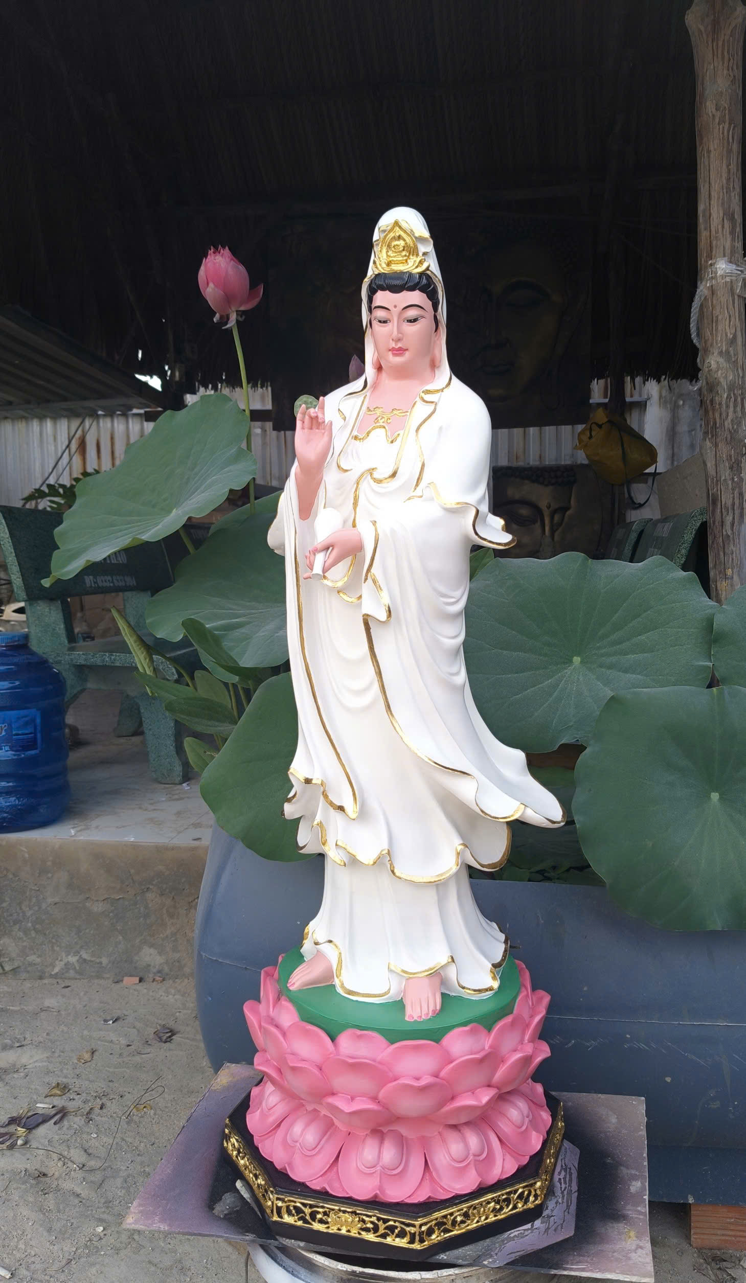 Tượng Phật trang trí sân vườn