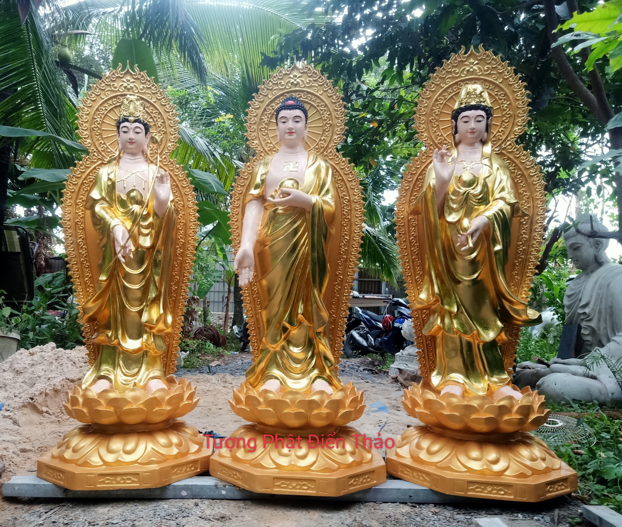 Tượng Tam Thế bằng composite