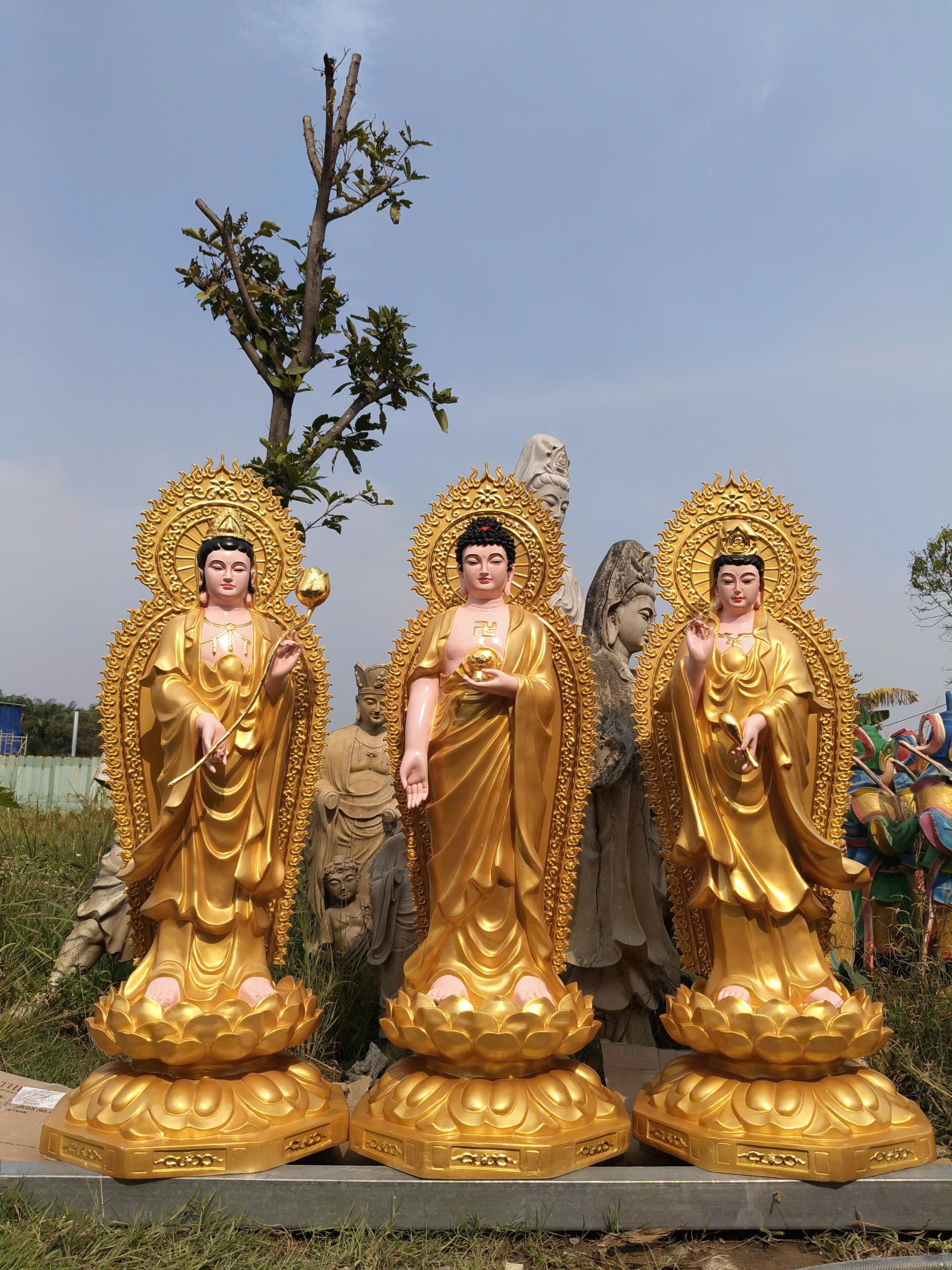 tượng tam thế phật đứng