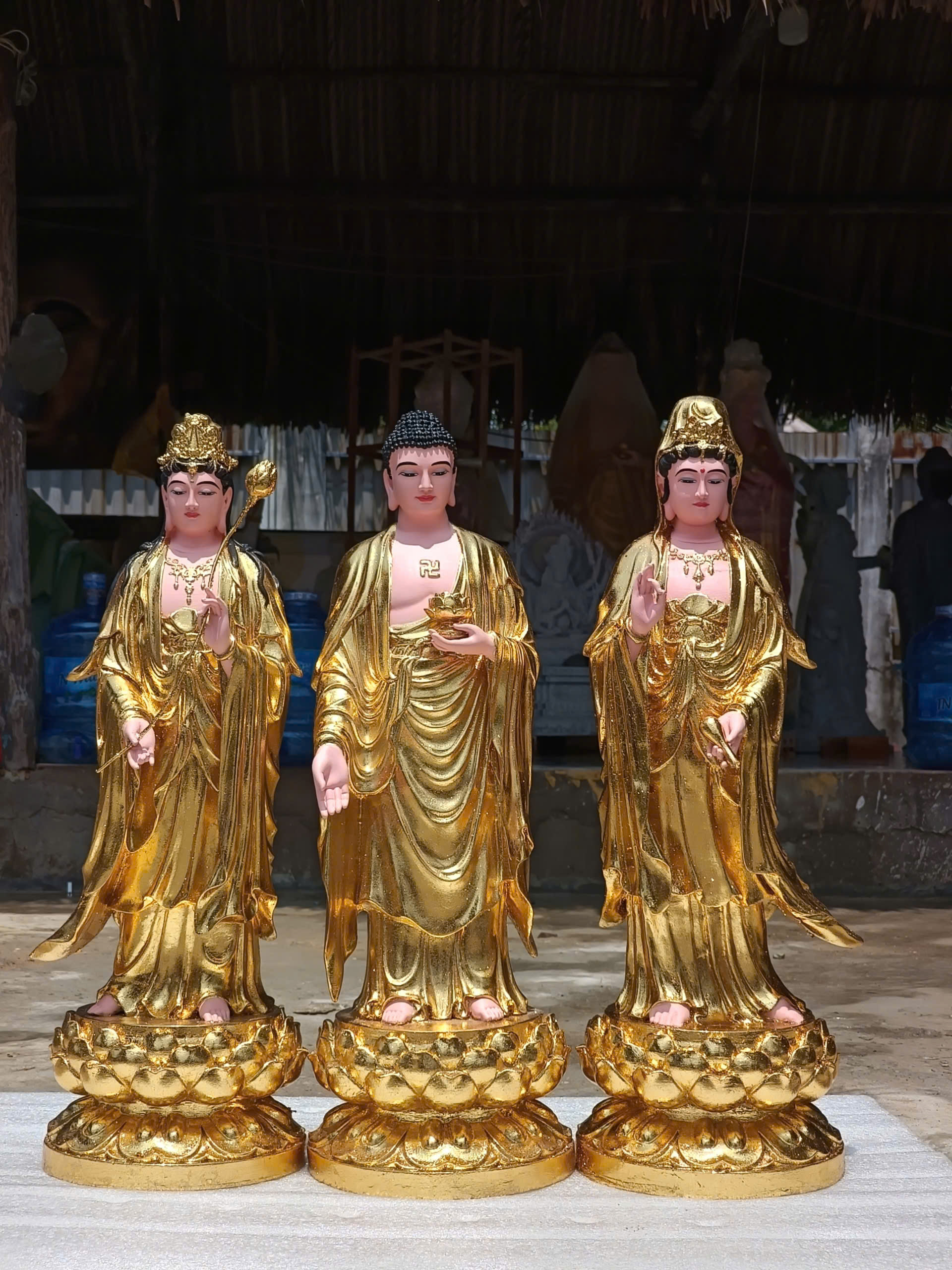 tượng tam thế phật đứng