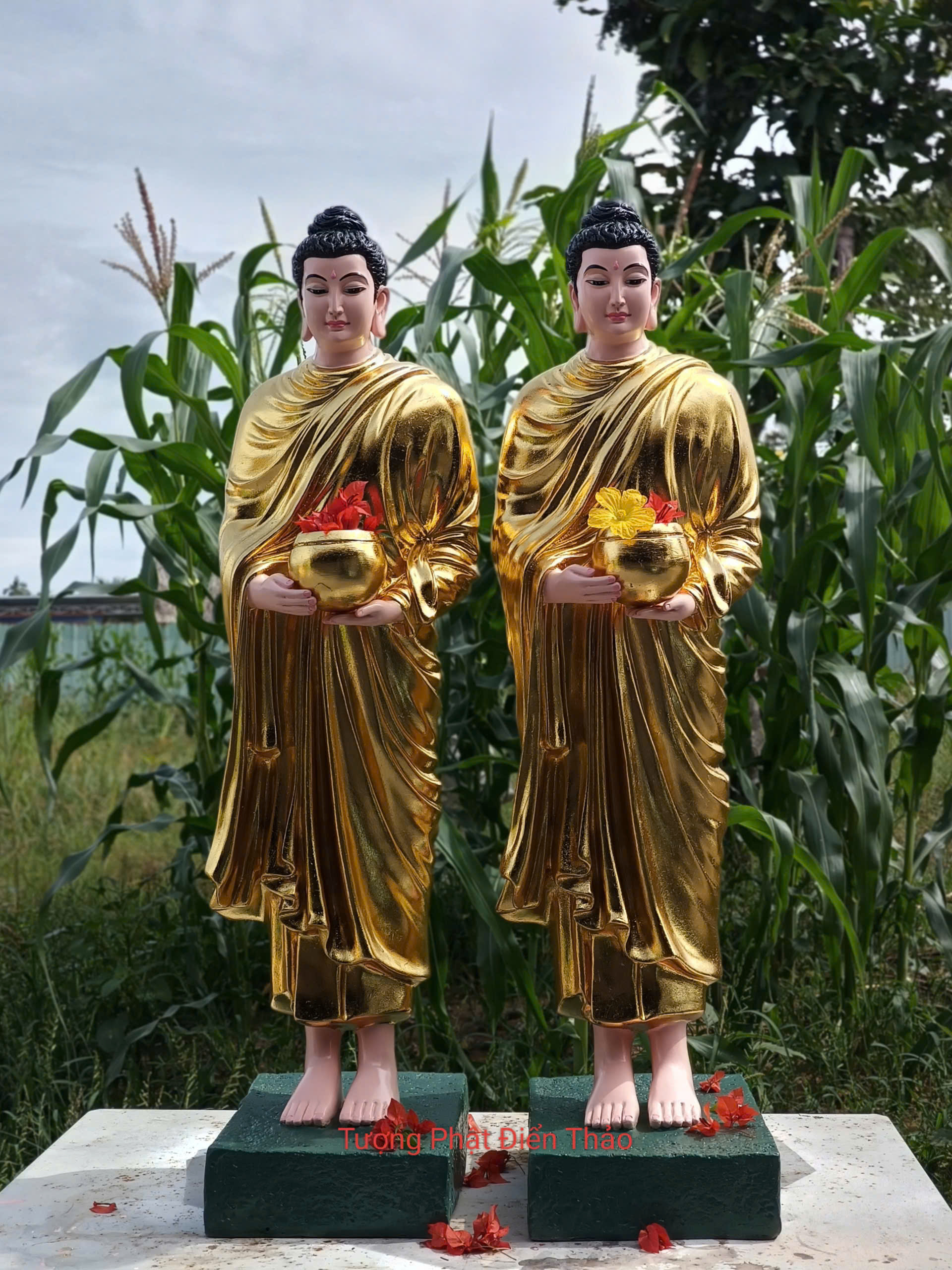 tượng thích ca khất thực