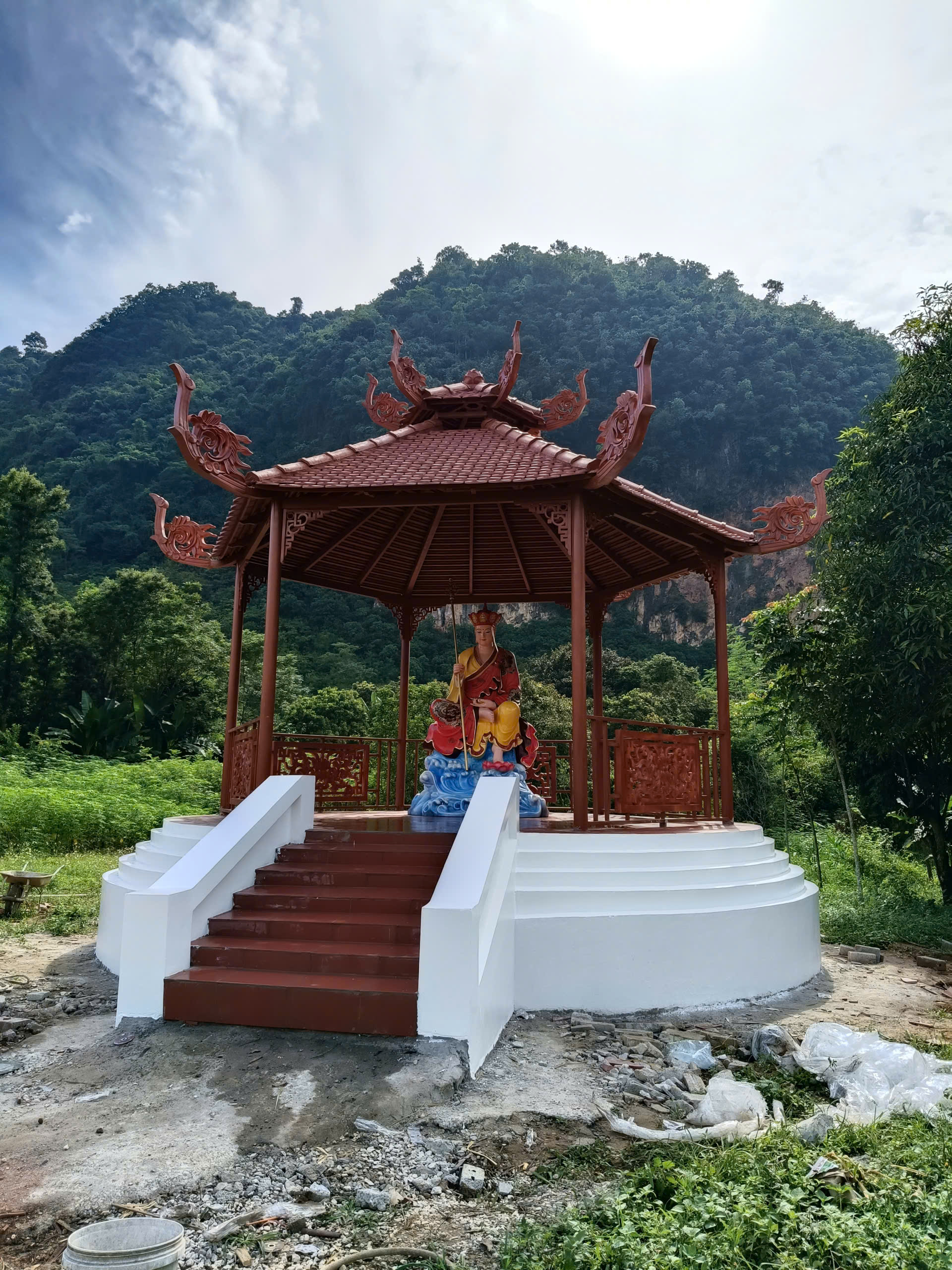mái che tượng phật