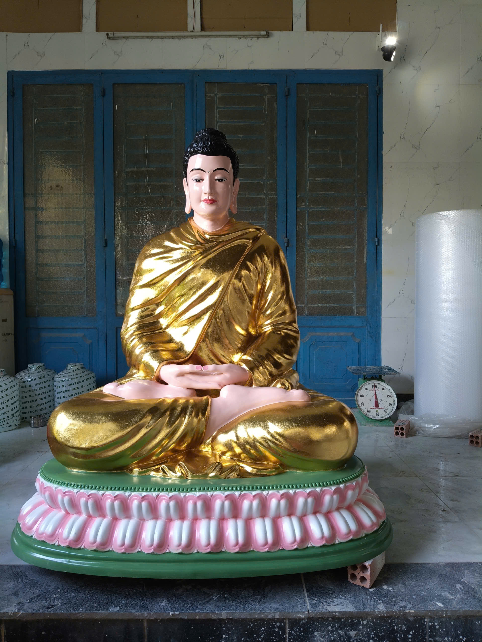 Mẫu tượng Phật composite thờ tại gia