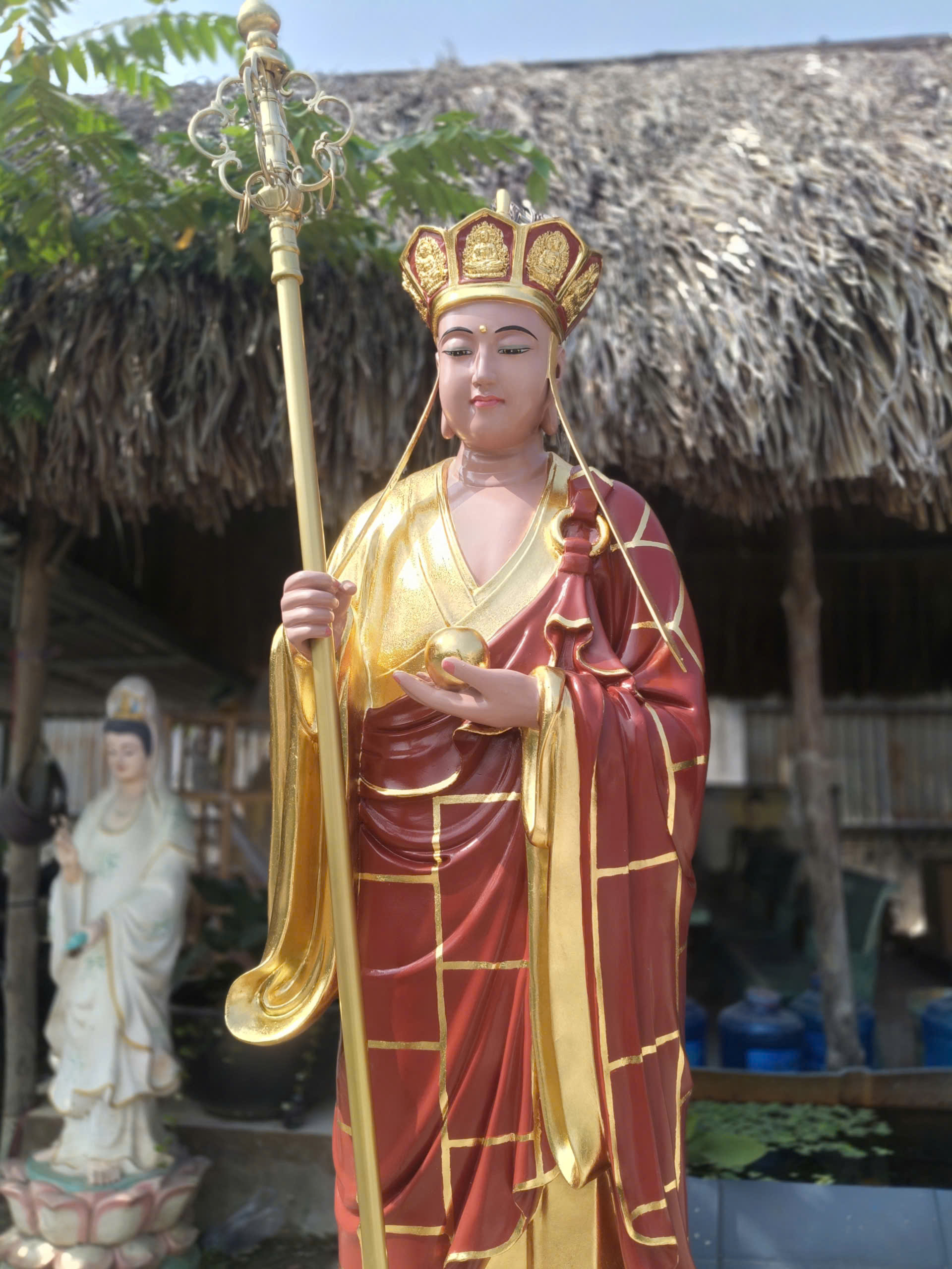 tượng phật xi măng tại Tây Ninh