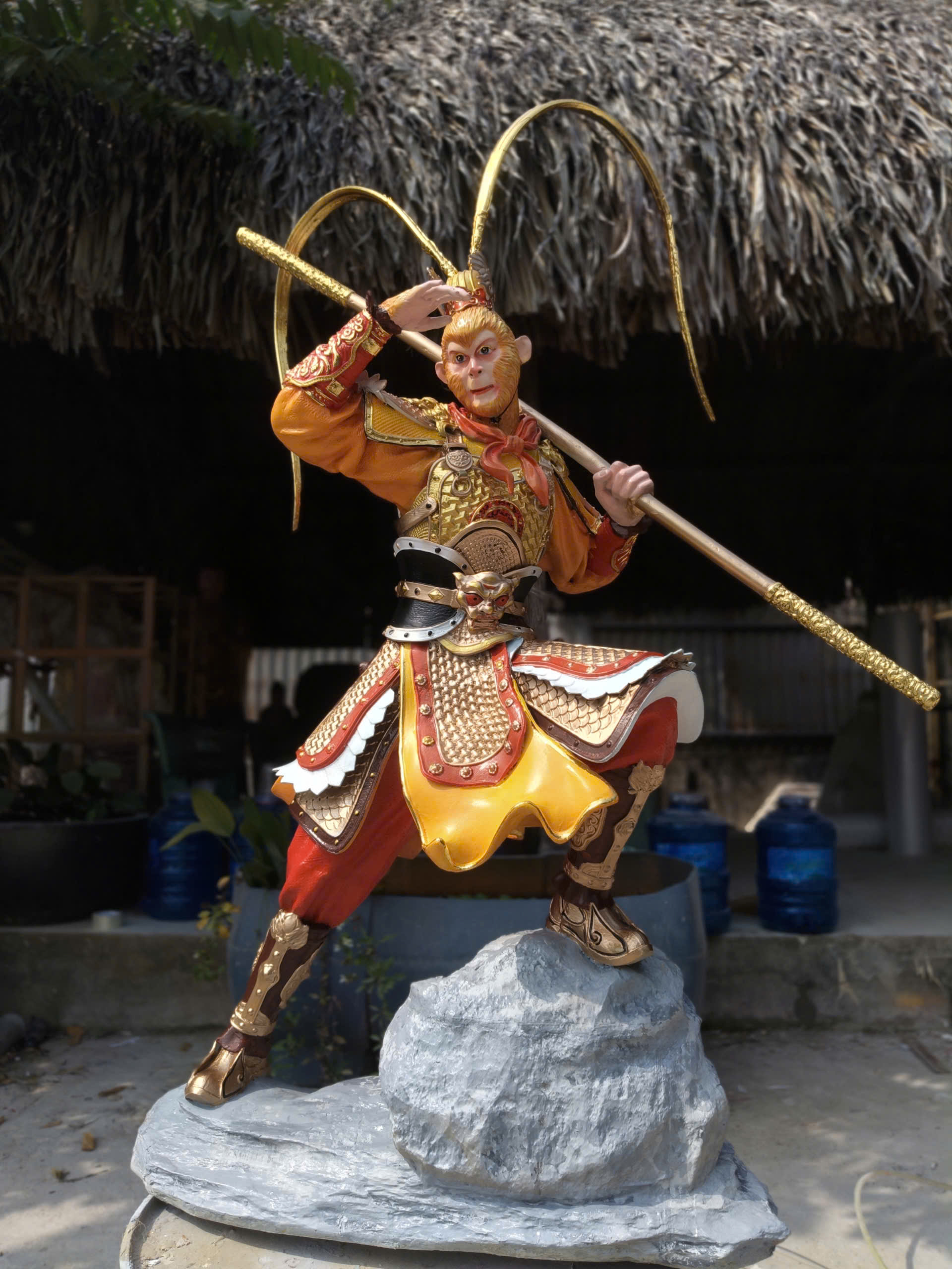 thi công tượng composite nhà hàng