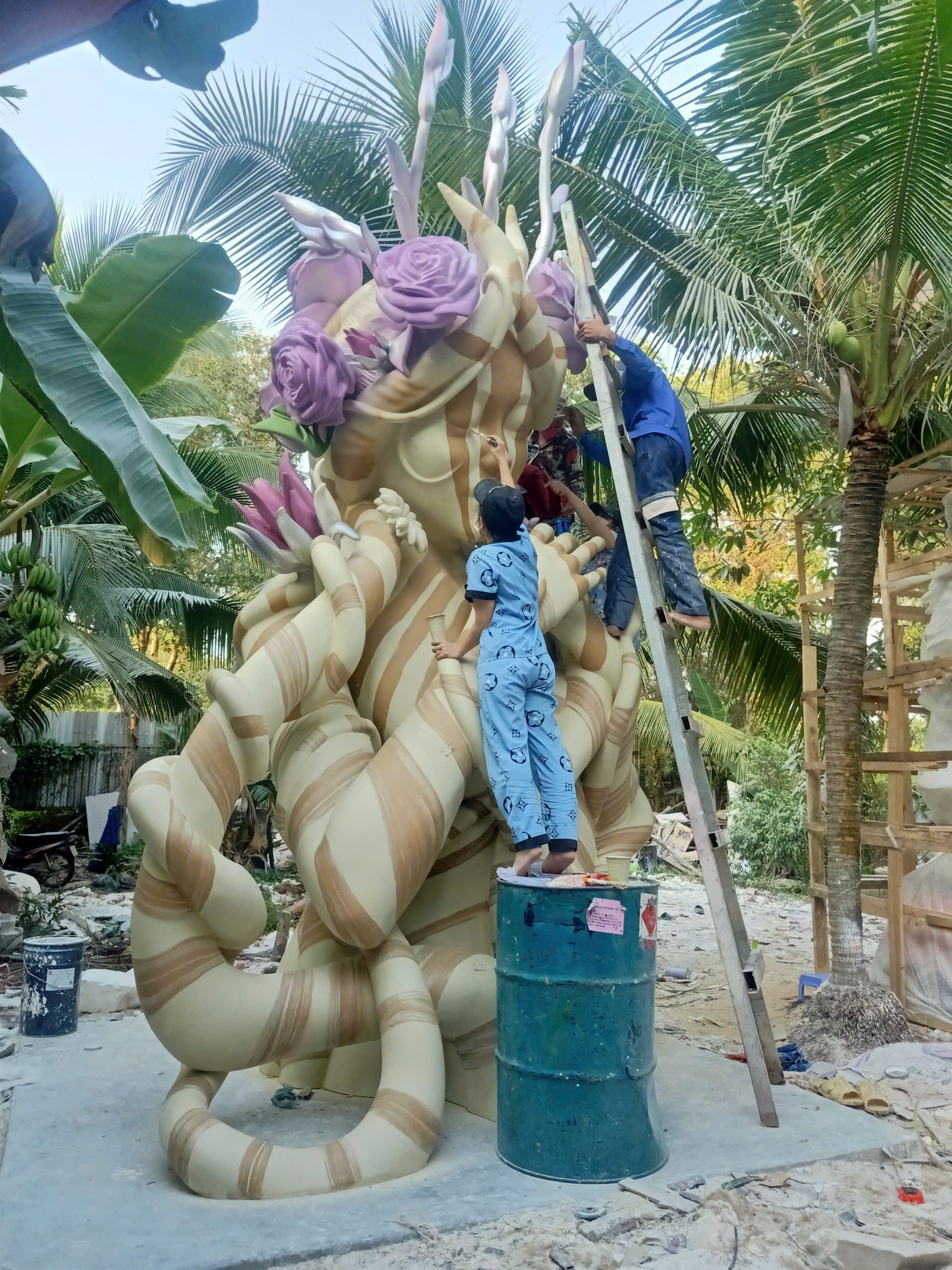 sản xuất tượng composite theo yêu cầu