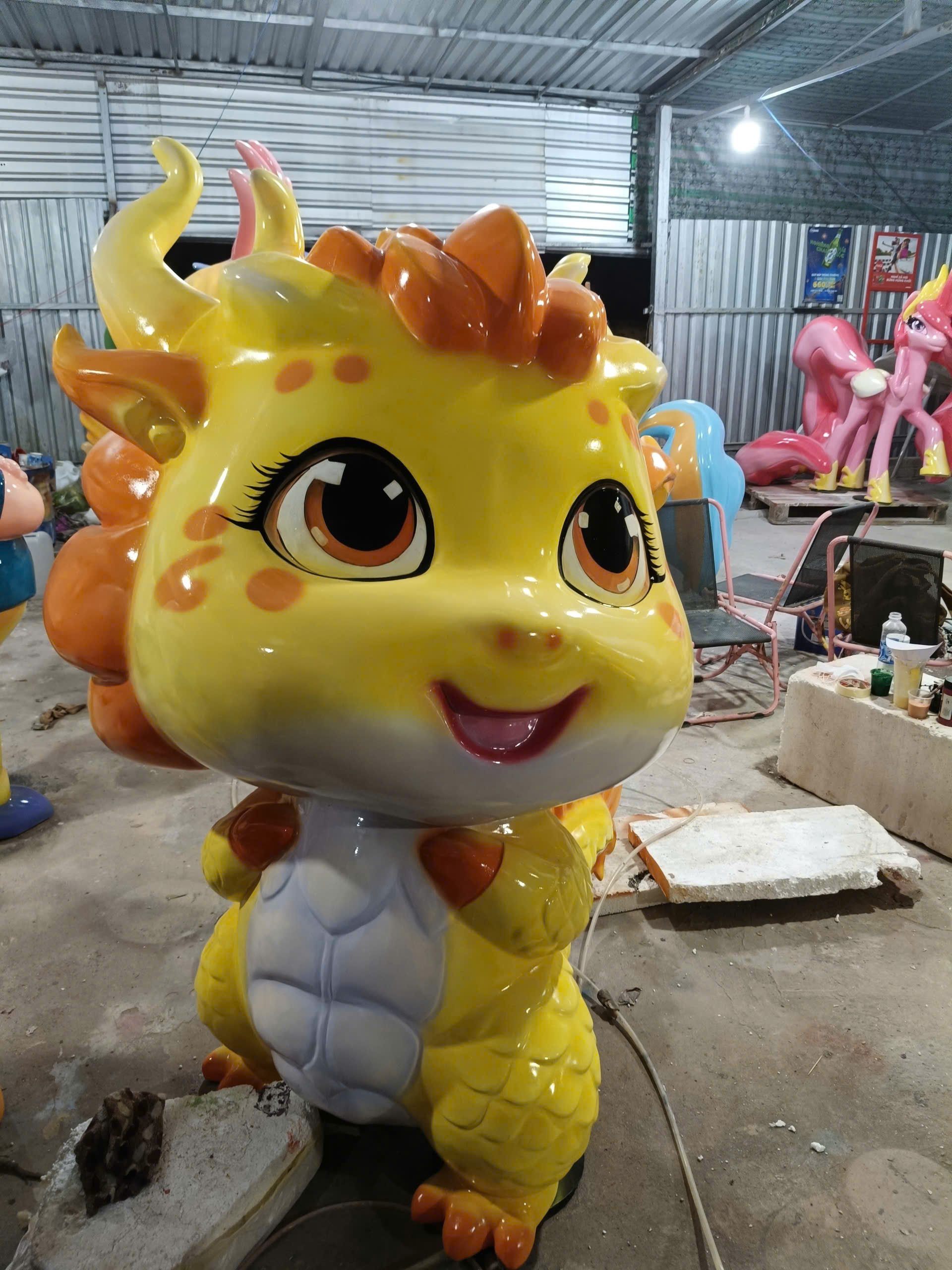 thi công tượng composite